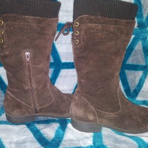 Brown boots
